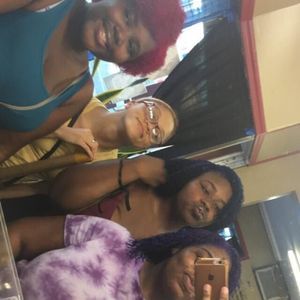 Meet your Posher, Laniece